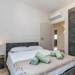 Silenzio Con Piscina Riscaldata A וילה אוסטוני
