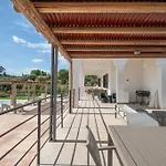 Silenzio Con Piscina Riscaldata A אוסטוני
