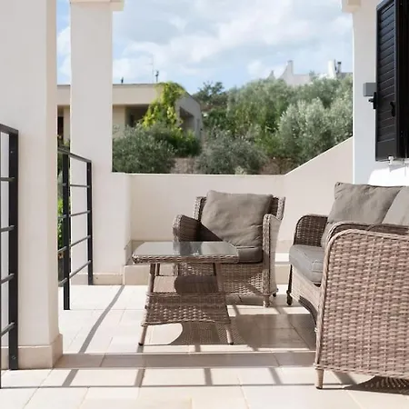 Silenzio Con Piscina Riscaldata A Willa Ostuni