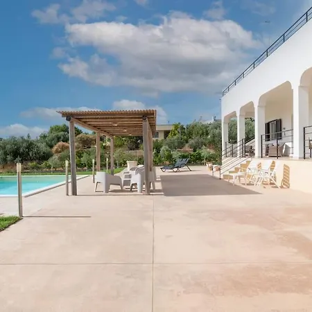Silenzio Con Piscina Riscaldata A Villa *